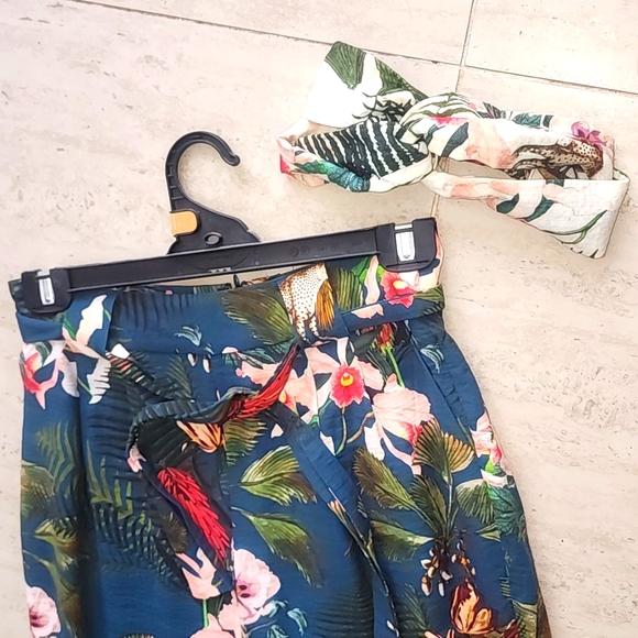 Sheike Pants + Headband - Picture 4 of 12